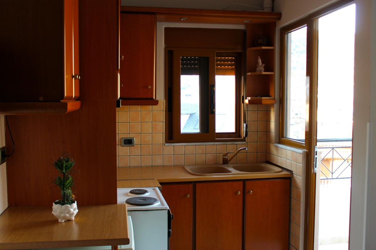 Albi'S Apartment Saranda Extérieur photo